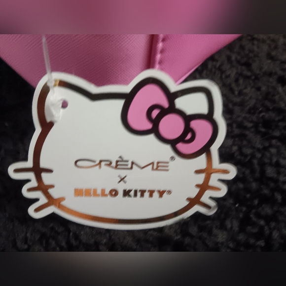 NWT Hello Kitty Beauty Travel Case - Picture 8 of 10